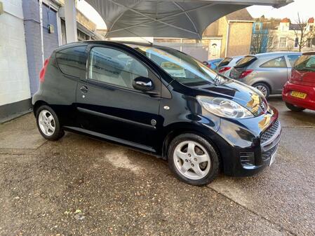 PEUGEOT 107 1.0 12V Envy 