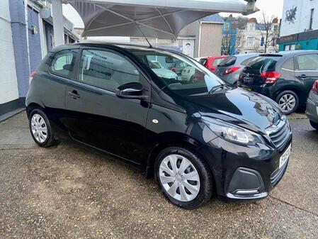 PEUGEOT 108 1.0 VTi Active 