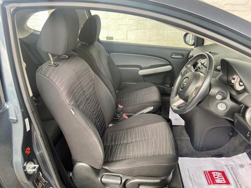 MAZDA MAZDA2