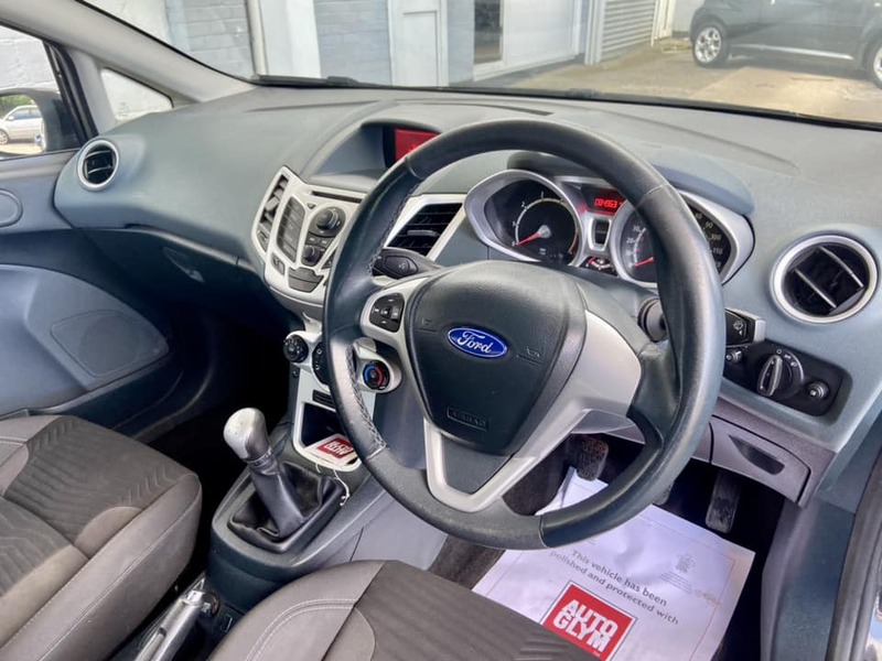 FORD FIESTA