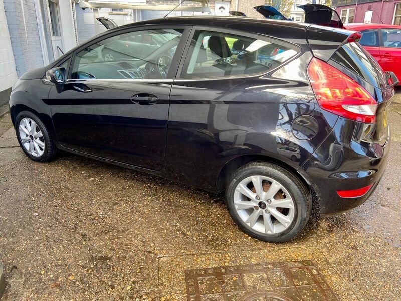 FORD FIESTA