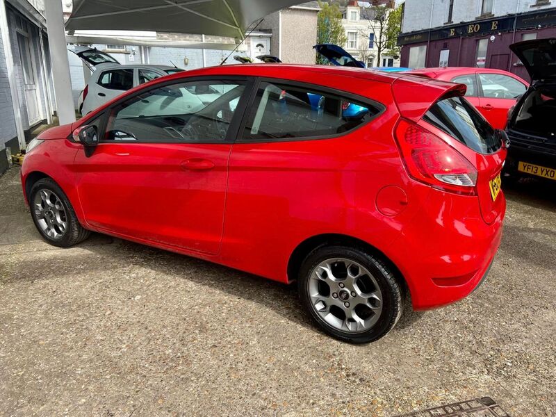 FORD FIESTA