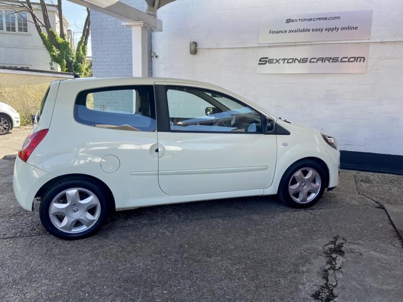 RENAULT TWINGO