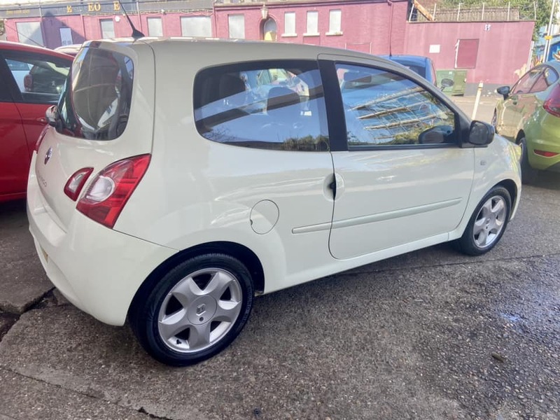 RENAULT TWINGO