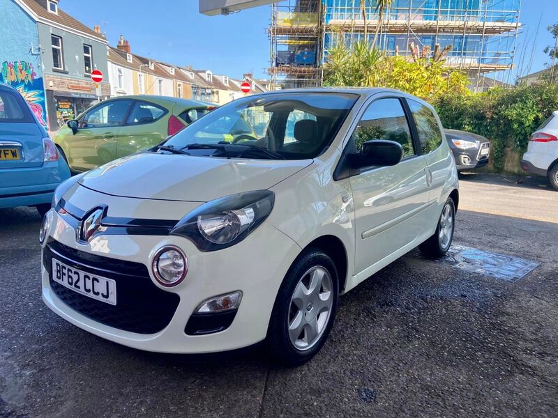 RENAULT TWINGO