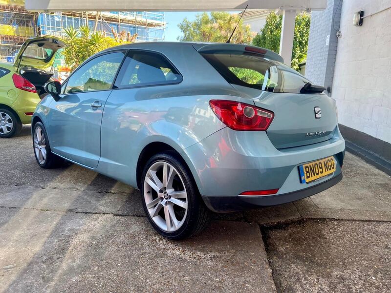 SEAT IBIZA