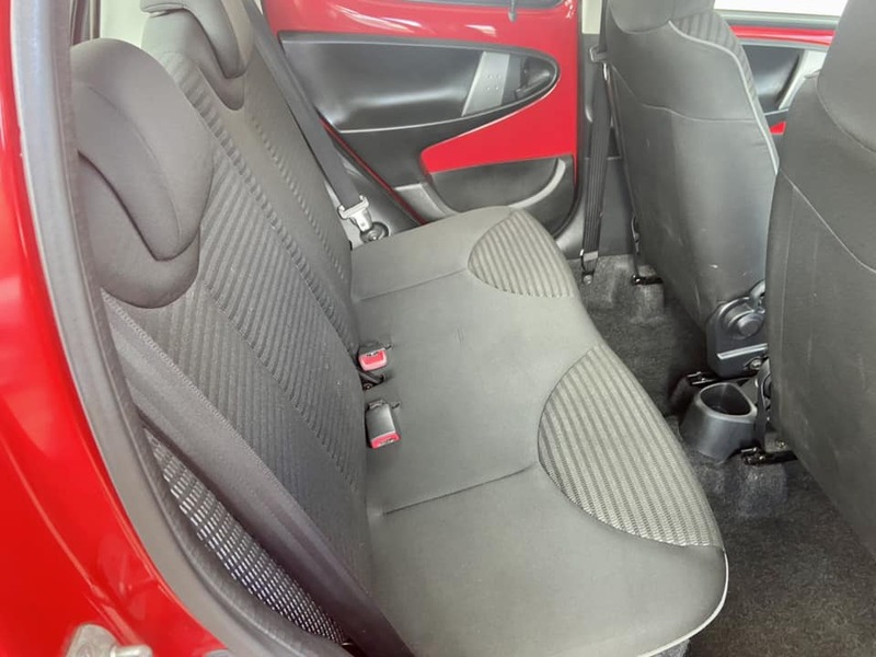 PEUGEOT 107