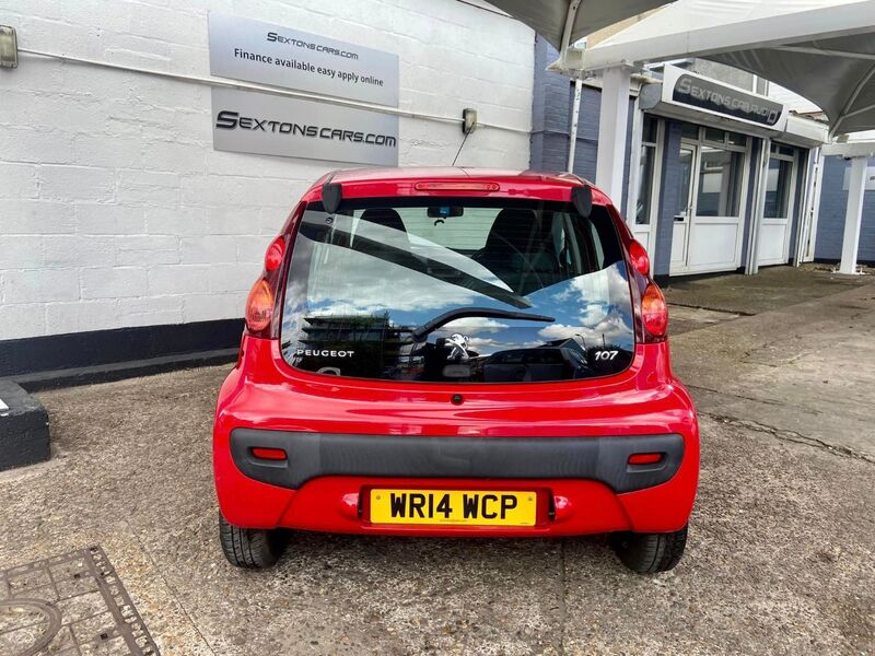PEUGEOT 107