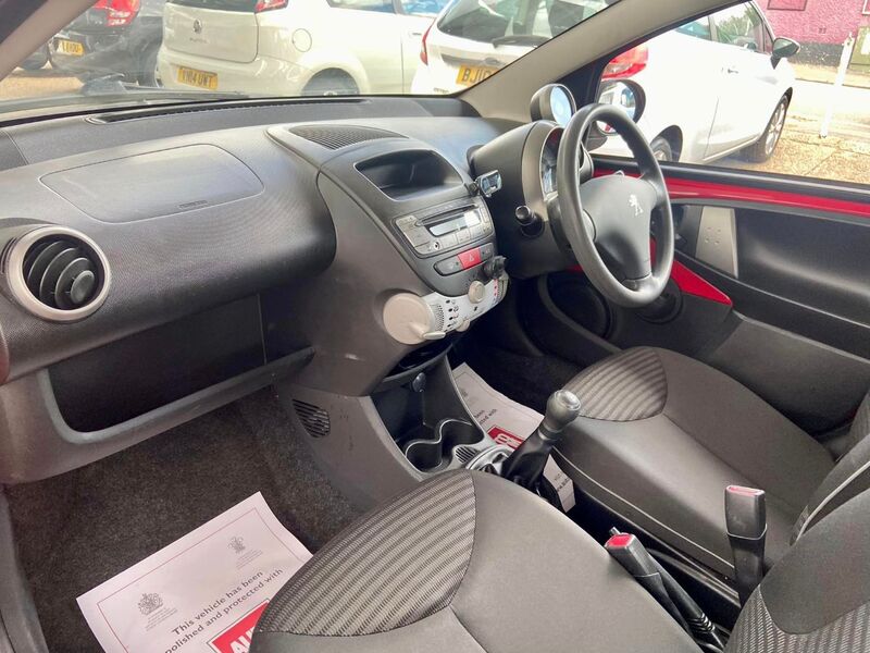 PEUGEOT 107