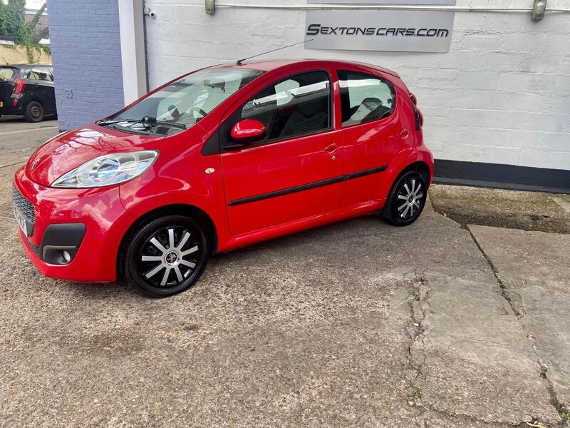 PEUGEOT 107