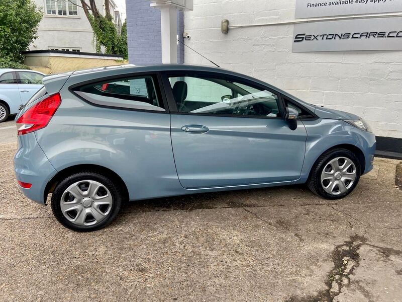 FORD FIESTA