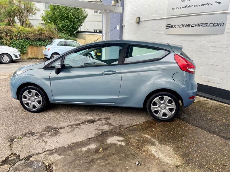 FORD FIESTA
