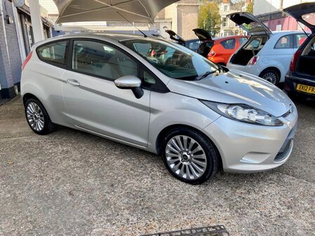 FORD FIESTA STYLE PLUS