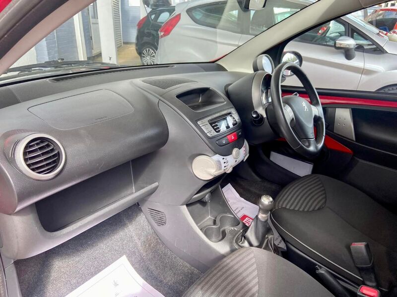 PEUGEOT 107