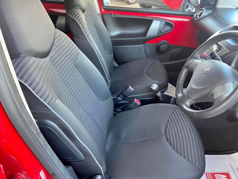PEUGEOT 107